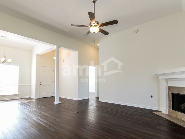 Building Photo - 2458 Baird Dr