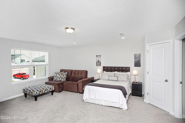 Building Photo - 179 Horsetail Ct