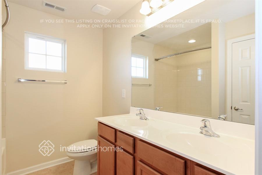 Building Photo - 10885 Tailwater St