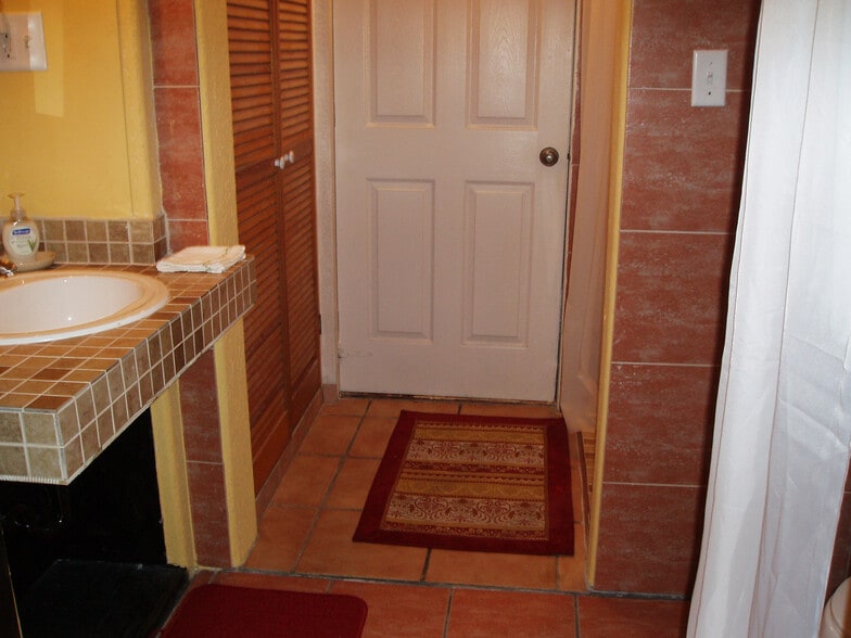 BATHROOM WITH LARGE SHOWER - 19364 Powell Rd