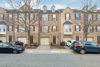 Building Photo - Charming Full-Brick Townhome in the Heart of South End