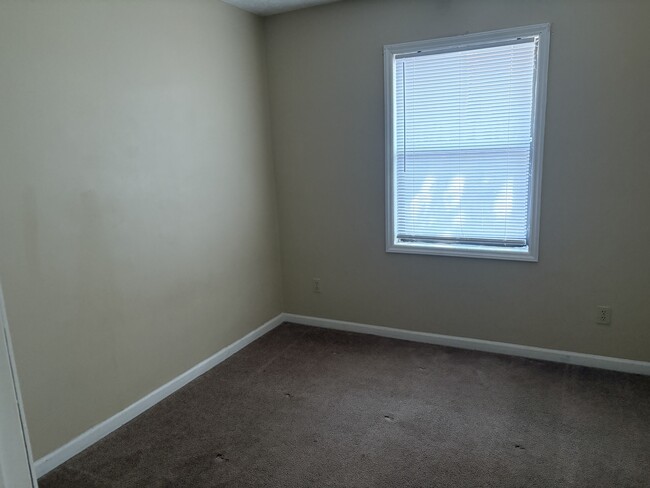 Building Photo - 536 Auburndale Ln