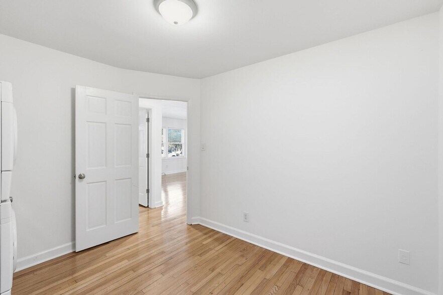 Building Photo - 902 New Bern Ave