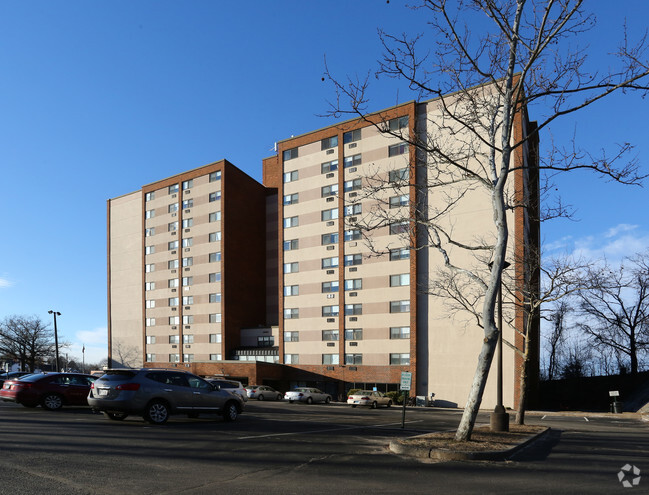 Building Photo - Hartford East Apartments