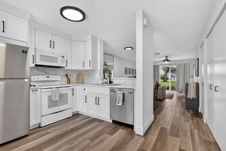 Building Photo - 9899 Kamena Cir