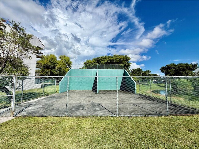 Building Photo - 1300 SW 122nd Ave