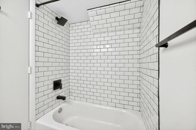 Building Photo - 8 Kennedy St