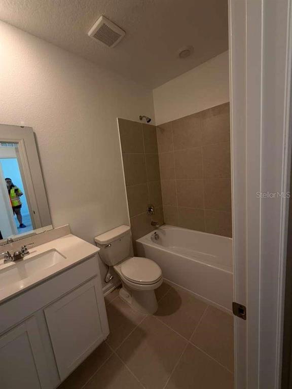 Building Photo - 2728 Skyline Lp