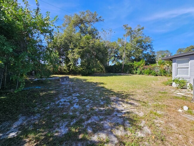 Building Photo - FOR RENT!!! BEAUTIFUL AND SPACIOUS 3 BEDRO...