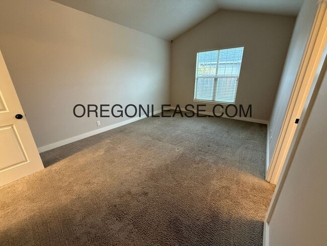 Building Photo - 2017 3/2 in West Eugene