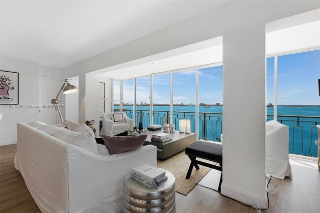 Building Photo - 11111 Biscayne Blvd