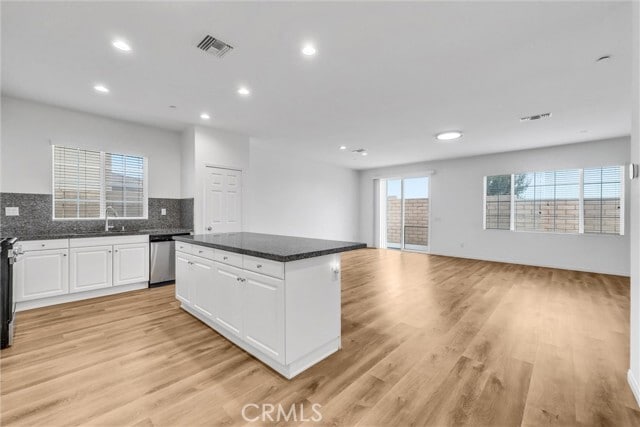 Building Photo - 3359 S Myrtle Dr