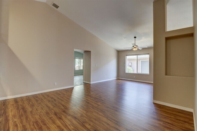 Building Photo - 2 Bedroom plus an office, 2 Bath home in The Cottages at Prescott Lakes!