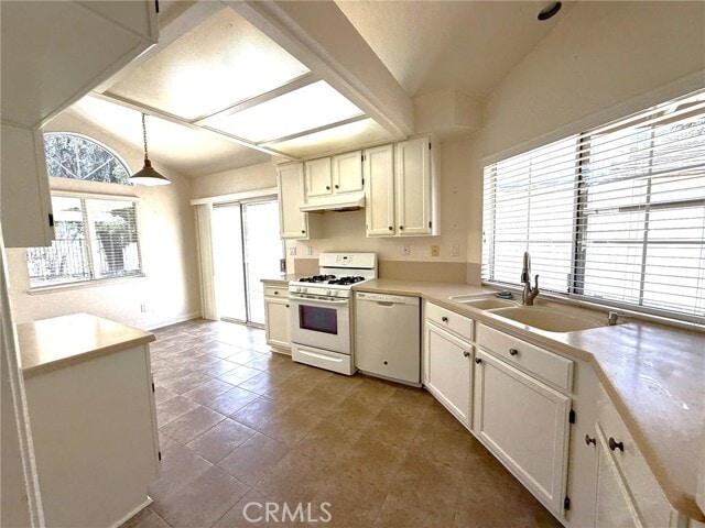 Building Photo - 42140 Teatree Ct