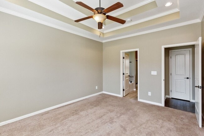 Building Photo - 1275 Golden Eagle Way