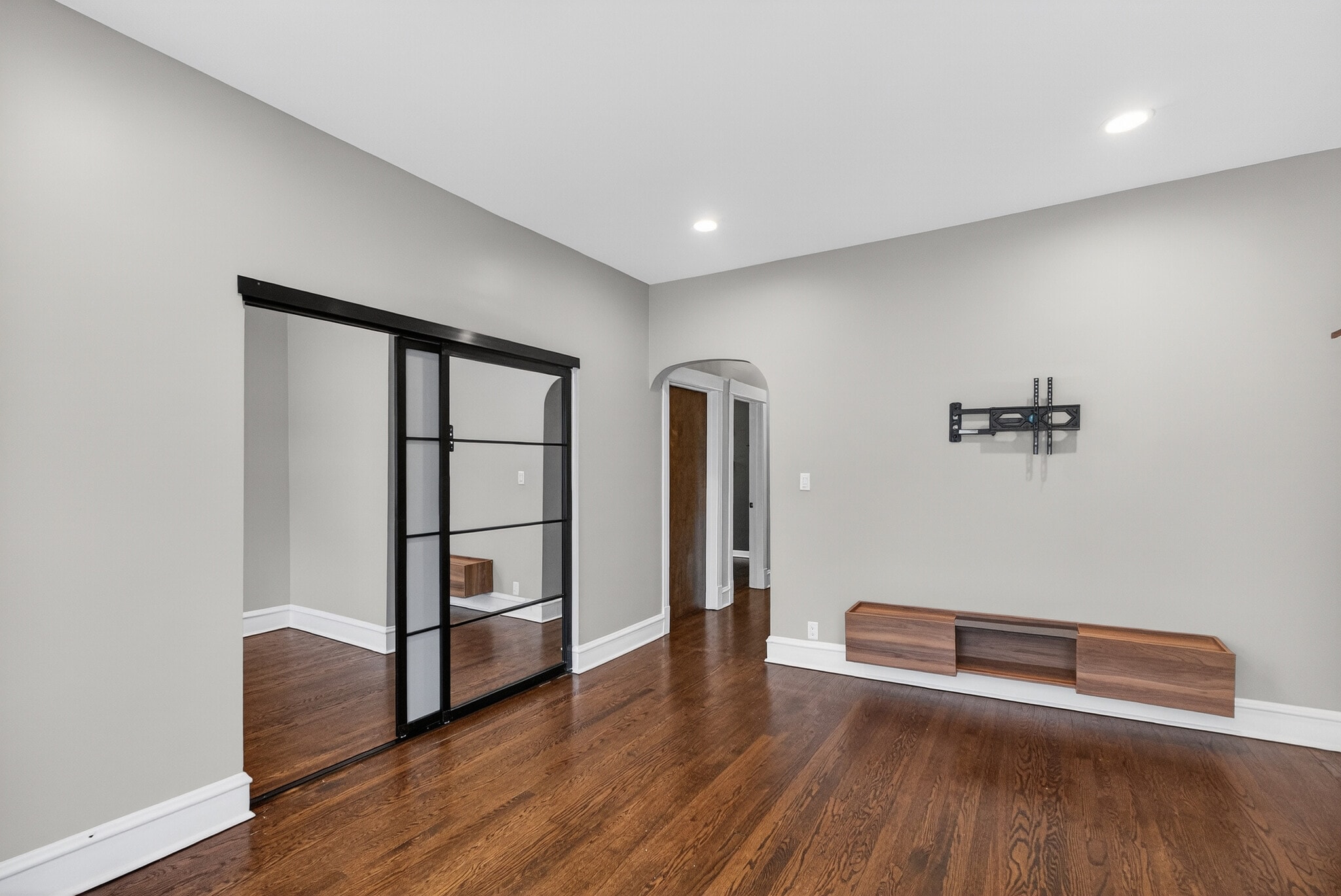 Building Photo - 5203 N Winthrop Ave