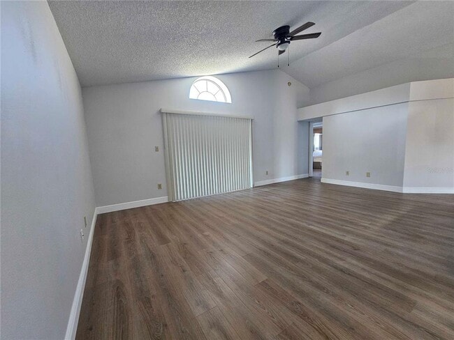 Building Photo - 3716 Narroline Dr