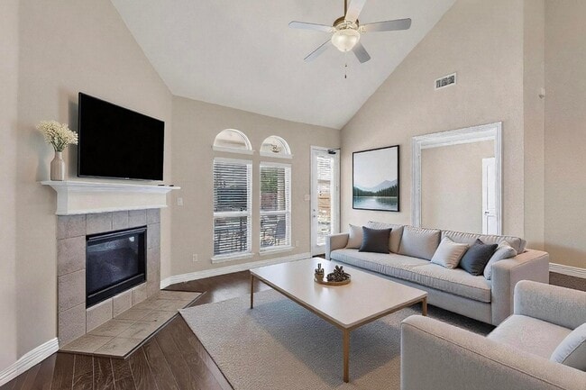 Building Photo - 604 Knightsbridge Ln