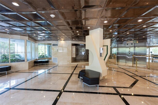 Building Photo - 1881 Washington Ave