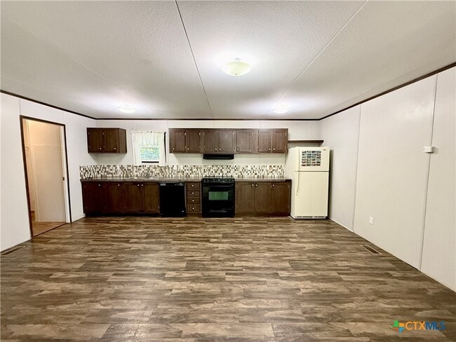 Building Photo - 167 Deer Ln