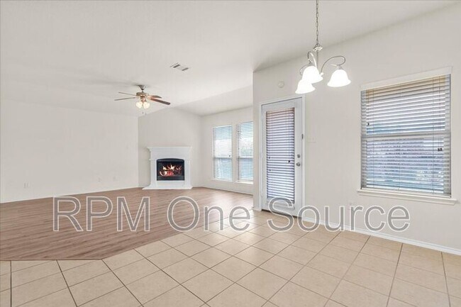 Building Photo - 1729 Park Trails Blvd