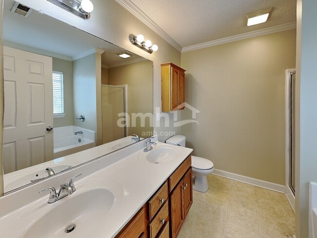 Building Photo - 5935 Eastridge Ct