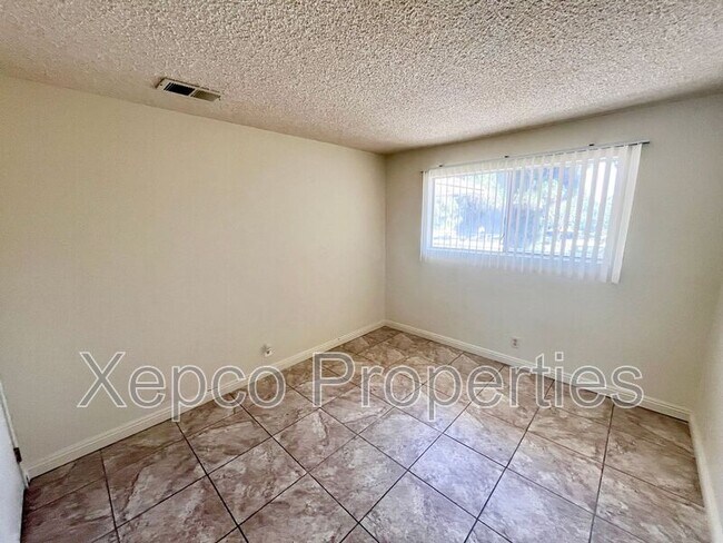 Building Photo - 2857 N Los Felices Rd