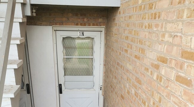Building Photo - 3307 Highland Ave