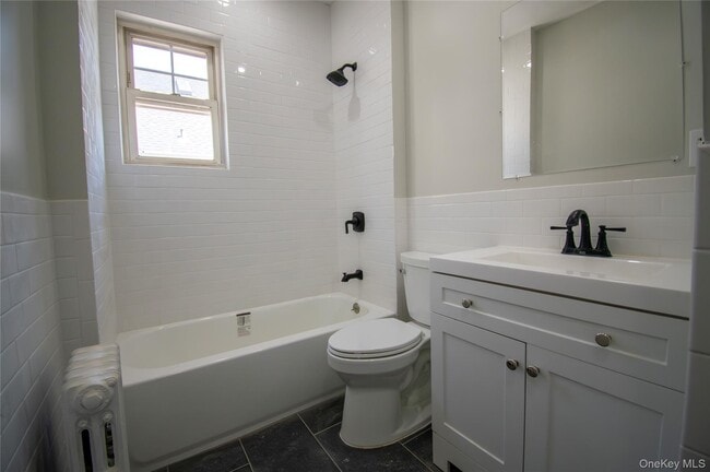 Building Photo - 840 Seaman Ave