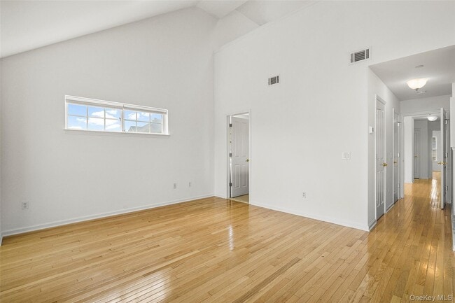 Building Photo - 402 Waterview Dr
