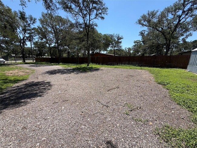 Building Photo - 175 Scarlet Oaks Dr