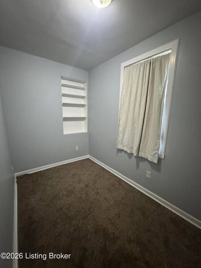 Building Photo - 125 N Jane St