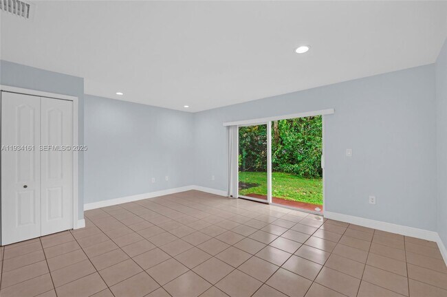 Building Photo - 3197 SW 128th Way