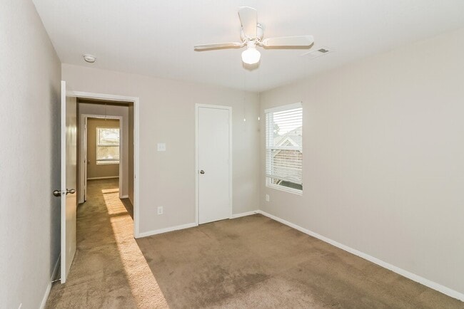 Building Photo - 14807 Waverly Hill Ln