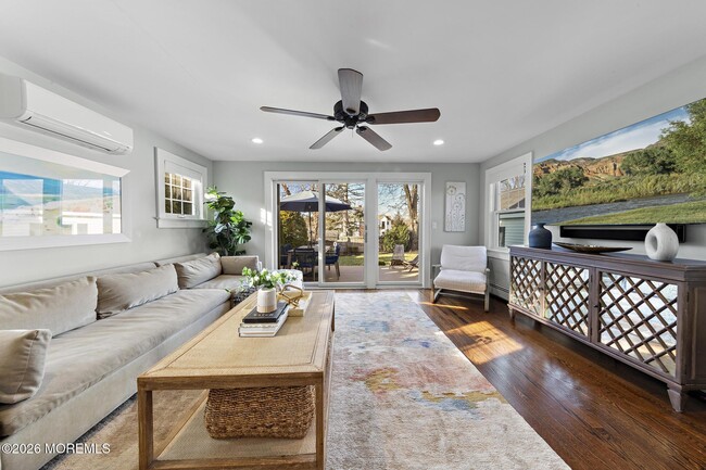 Building Photo - 49 Jackson St