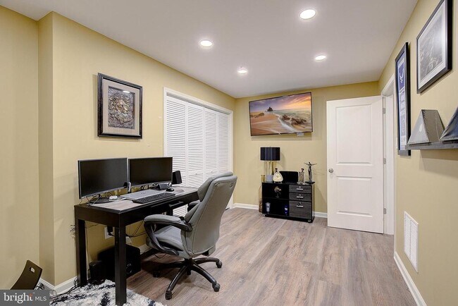 Building Photo - 11263 Penzance Ln