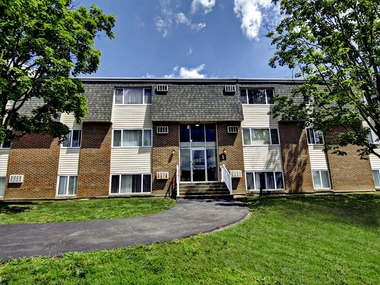 Highland Club Apartments 20 Eastview Dr Watervliet NY 12189