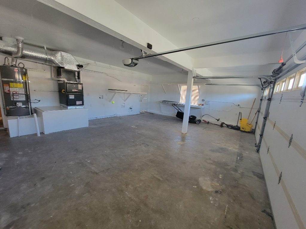 Garage - 28045 Magic Mountain Ln