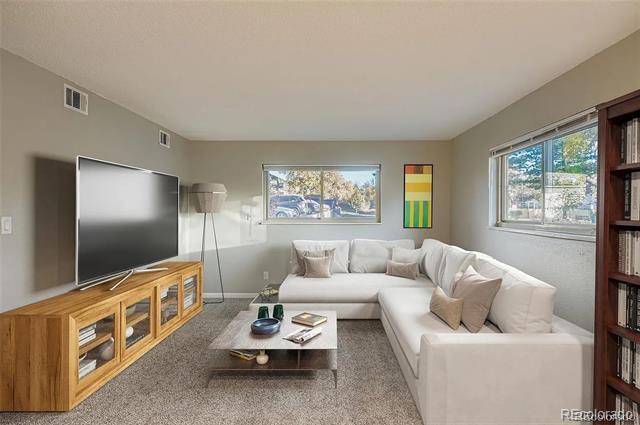 Building Photo - 140 E Highline Cir