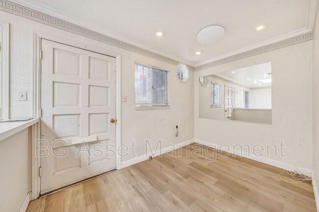 Building Photo - 275 O'Connor Dr