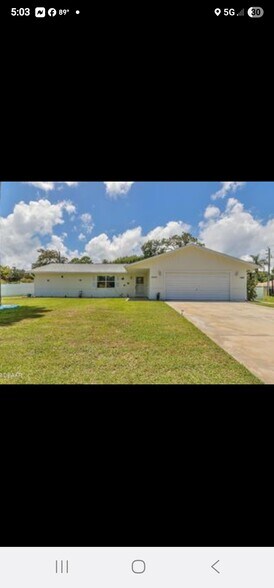 Primary Photo - 2404 Pine Tree Dr