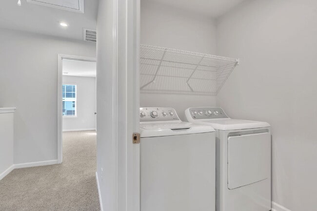 Building Photo - Amazing Lease Special!!Brand-New 3BR/2.5BA Townhome with Garage in Greer $1725/mo