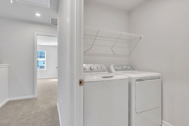 Building Photo - Brand-New 3BR/2.5BA Townhome with Garage in Greer ($1850/mo rent***)