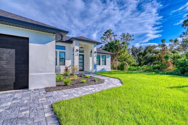 Building Photo - 2215 Amnesty Dr