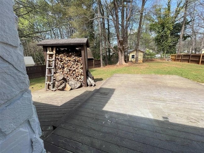 Building Photo - 1202 Lafayette Dr SW