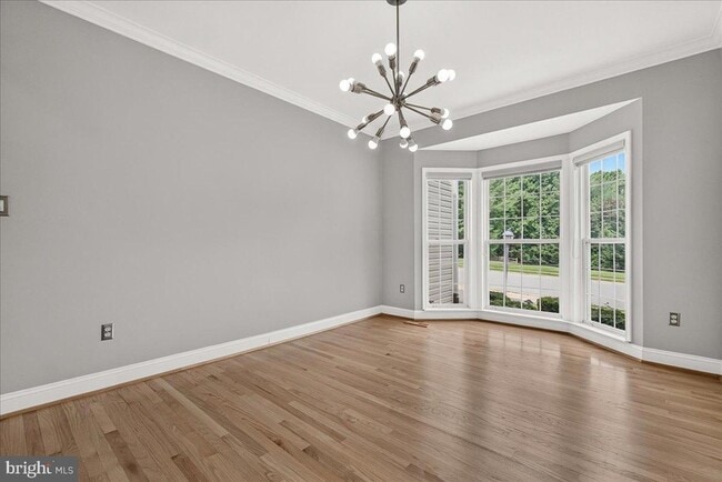 Building Photo - 6455 Saddlebrook Ln