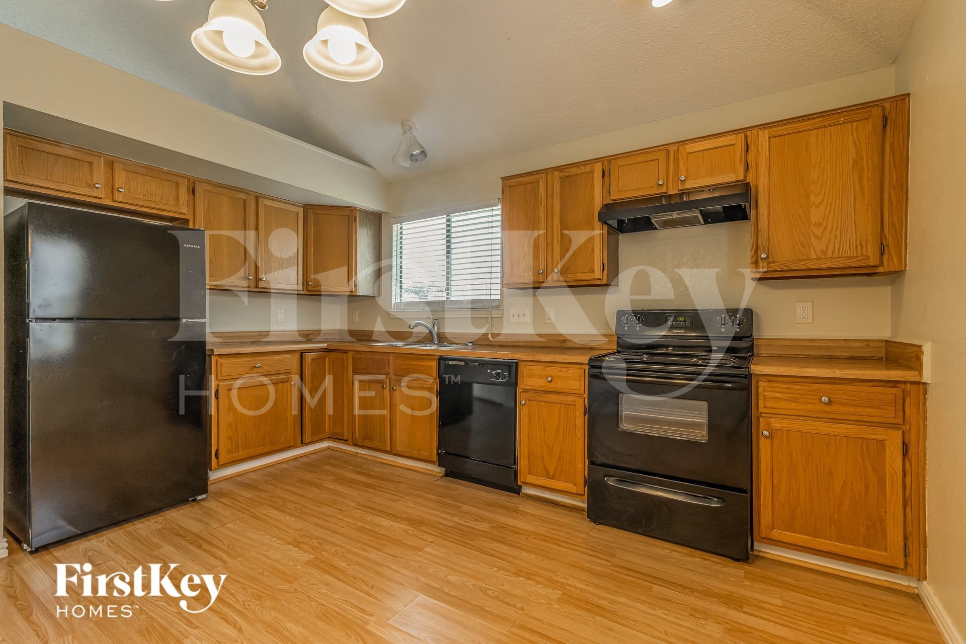 Building Photo - 3305 Country Creek Ln