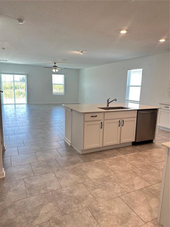 Building Photo - 5017 Worchester Dr