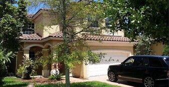 Building Photo - 5405 SW 129th Ave