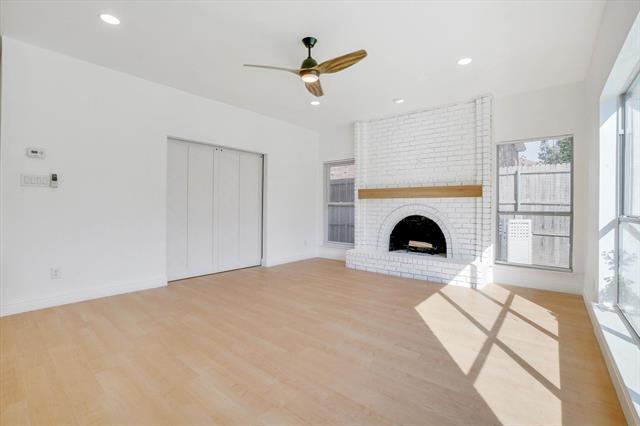 Building Photo - 1719 Altacrest Dr